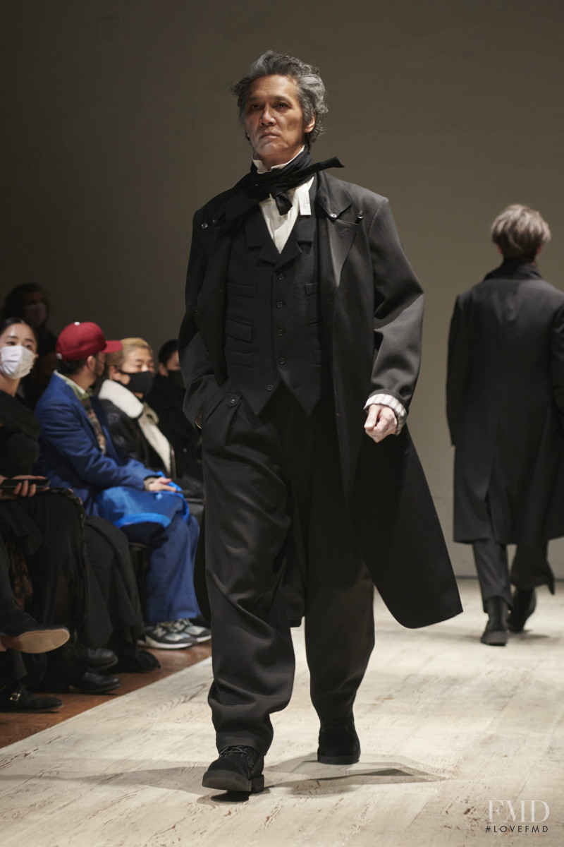 Yohji Yamamoto fashion show for Autumn/Winter 2022