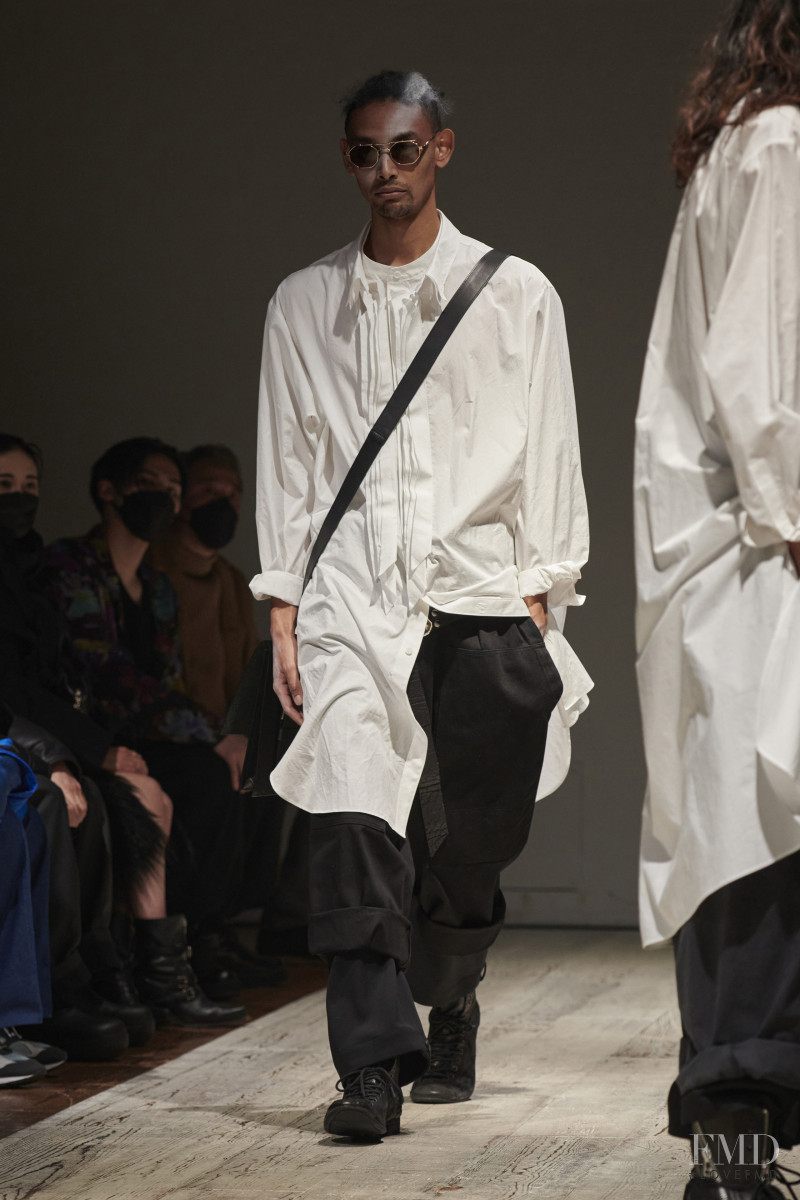 Yohji Yamamoto fashion show for Autumn/Winter 2022