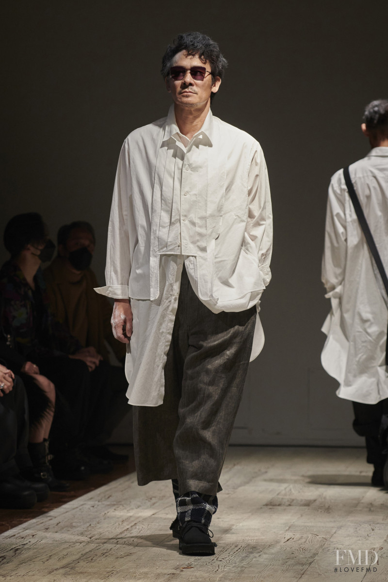 Yohji Yamamoto fashion show for Autumn/Winter 2022