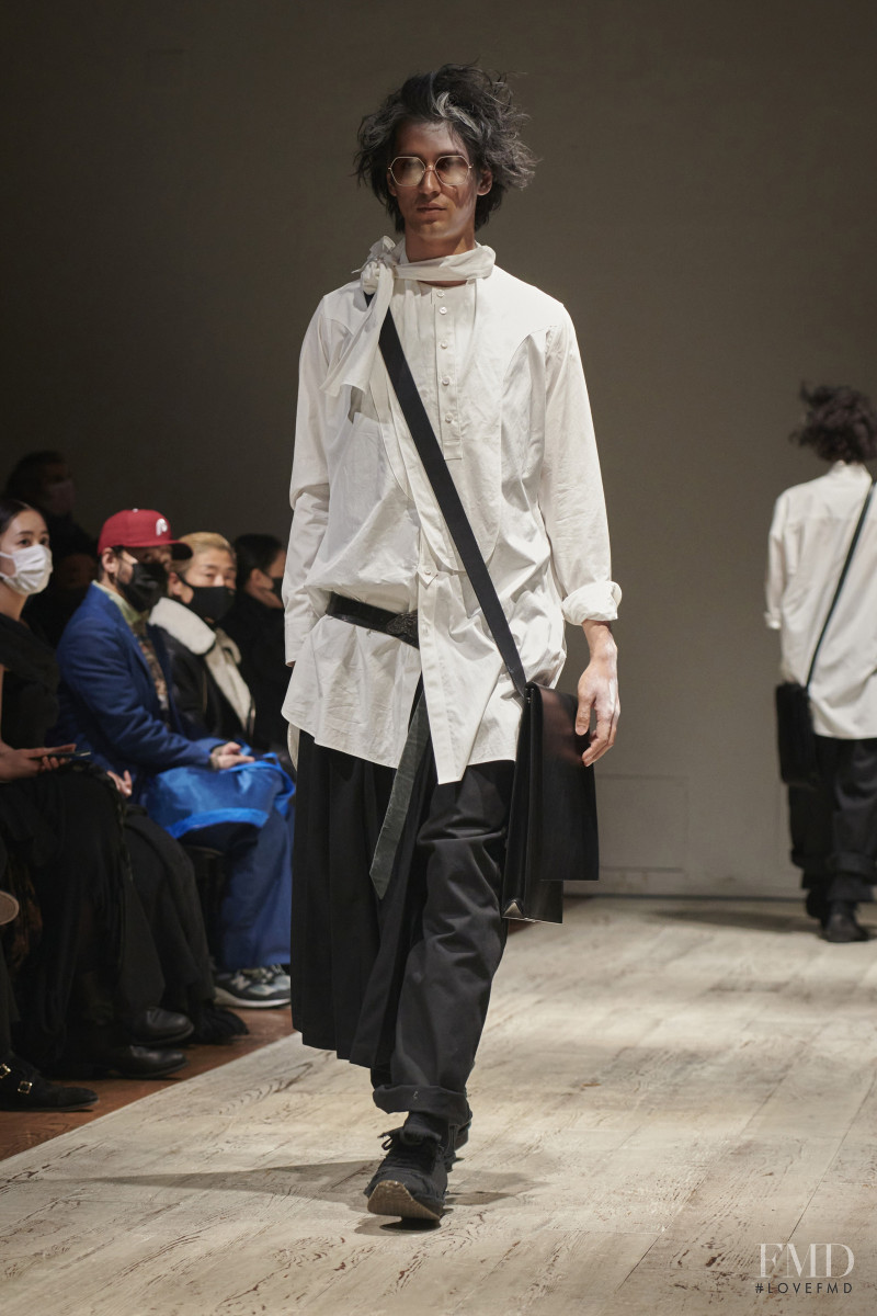 Yohji Yamamoto fashion show for Autumn/Winter 2022