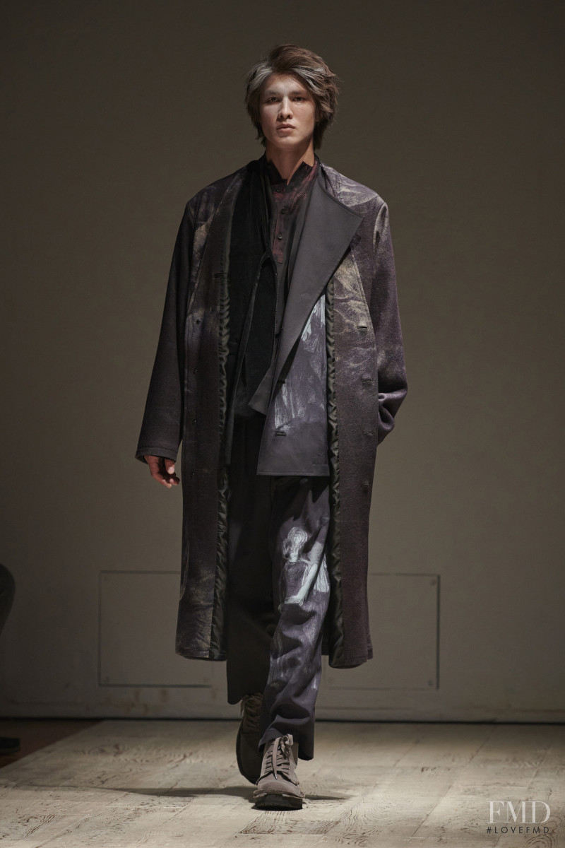 Yohji Yamamoto fashion show for Autumn/Winter 2022