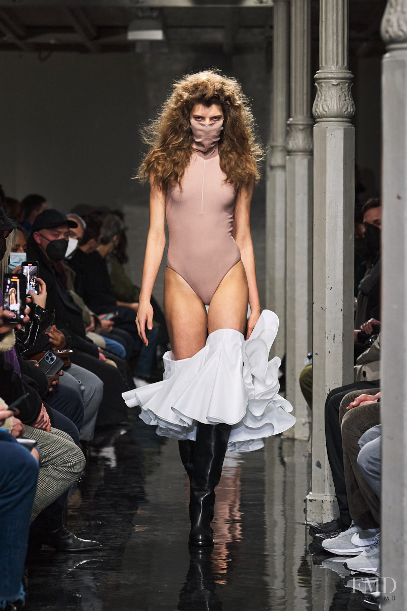 Mirthe Dijk featured in  the Alaia fashion show for Autumn/Winter 2022