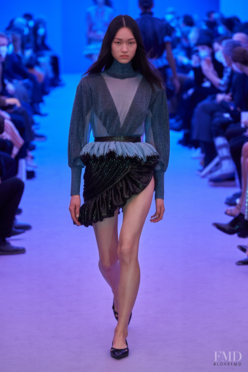 Chloe Oh featured in  the Paco Rabanne fashion show for Autumn/Winter 2022