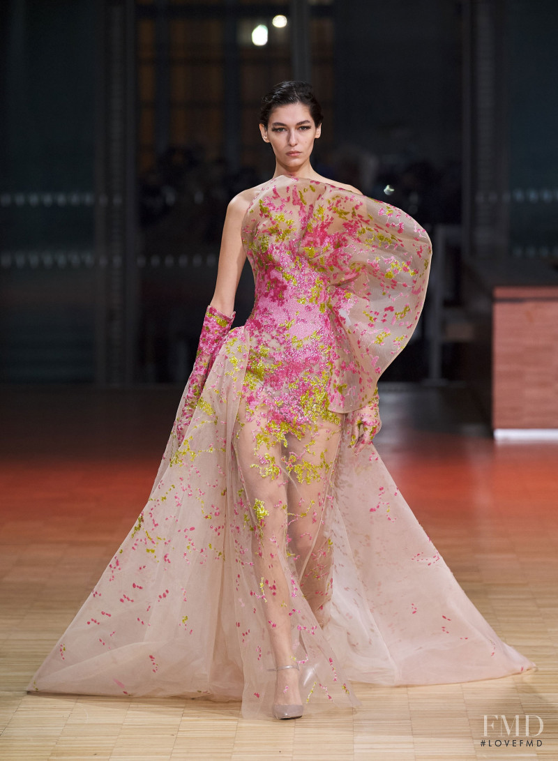 Elie Saab Couture fashion show for Spring/Summer 2022