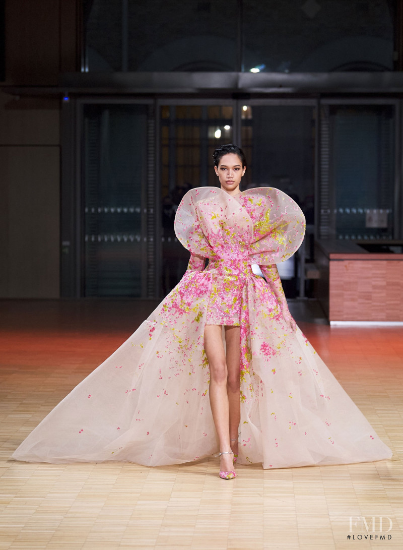 Elie Saab Couture fashion show for Spring/Summer 2022