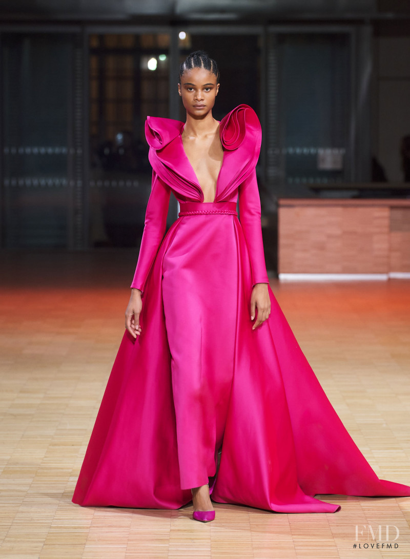 Elie Saab Couture fashion show for Spring/Summer 2022