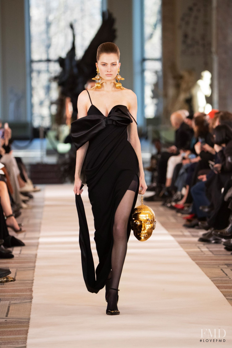 Schiaparelli fashion show for Spring/Summer 2022