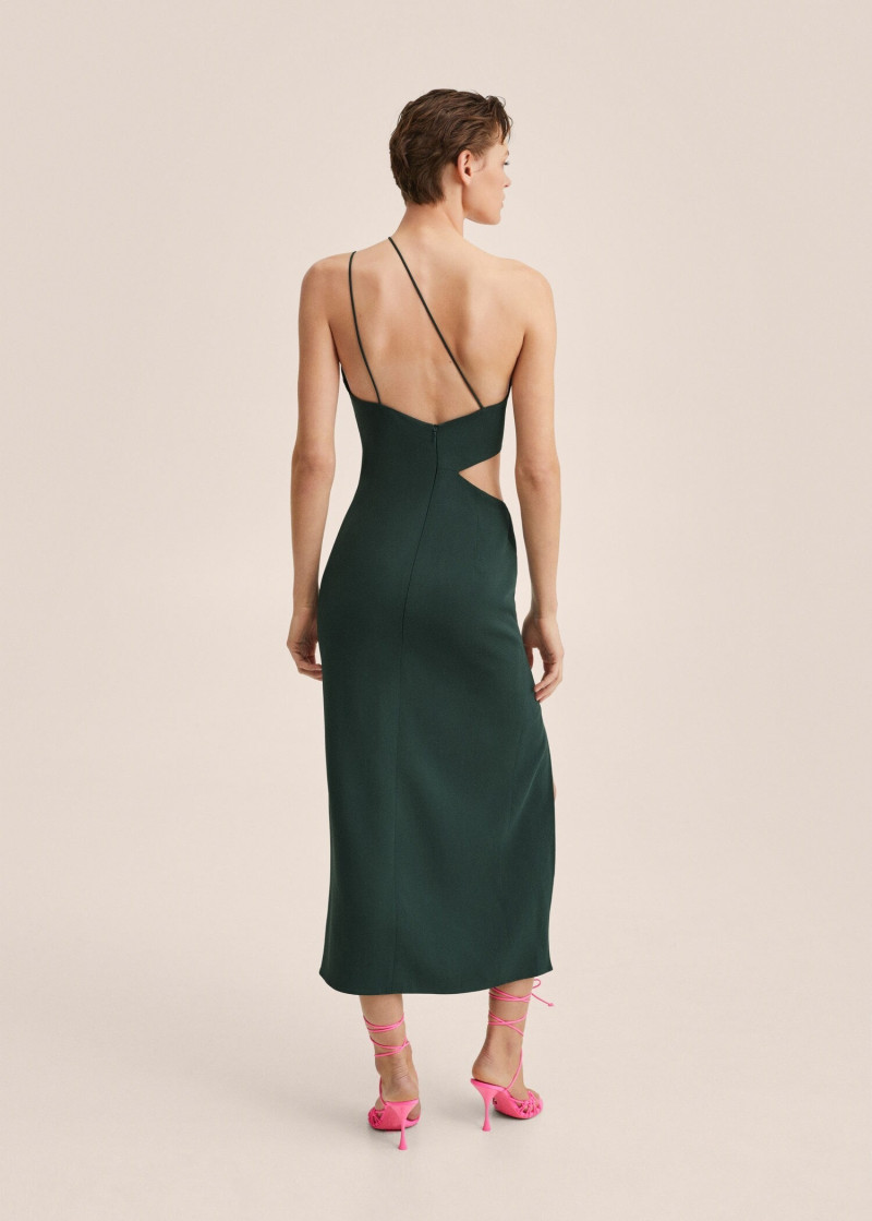 Cara Taylor featured in  the Mango catalogue for Spring/Summer 2022