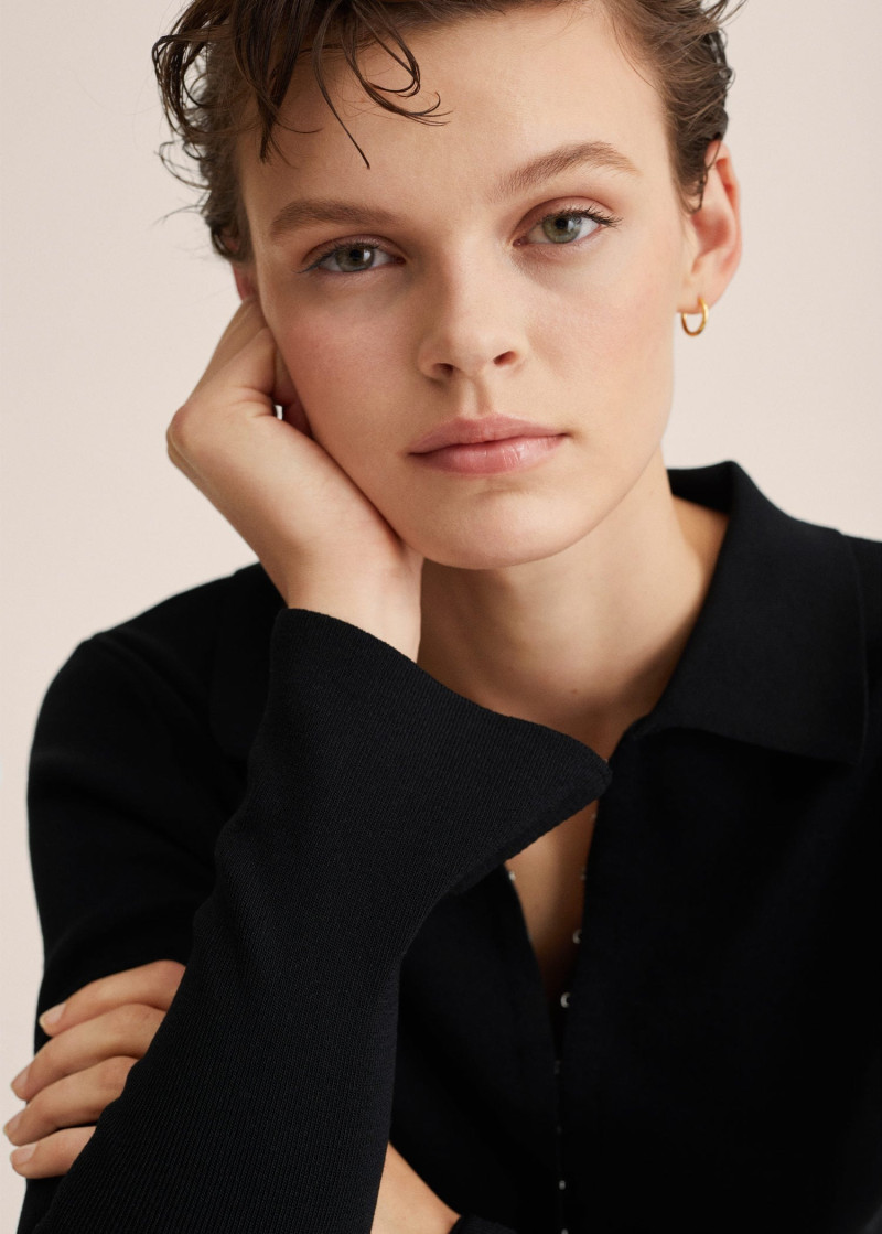 Cara Taylor featured in  the Mango catalogue for Spring/Summer 2022