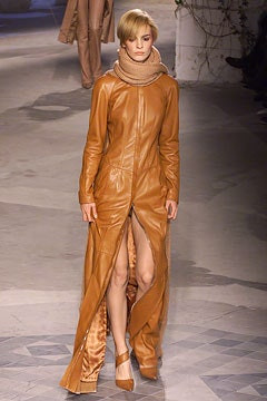 Loewe fashion show for Autumn/Winter 2002