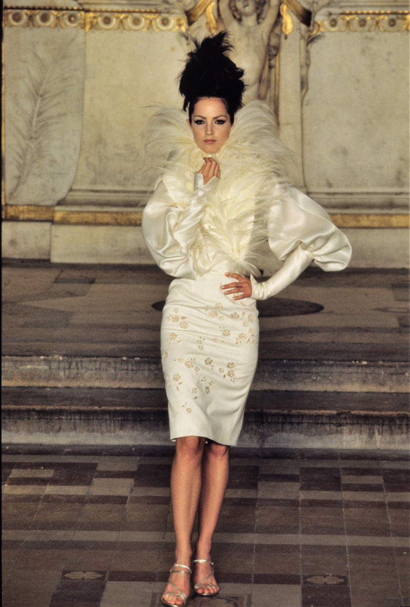Givenchy Haute Couture fashion show for Spring/Summer 1997