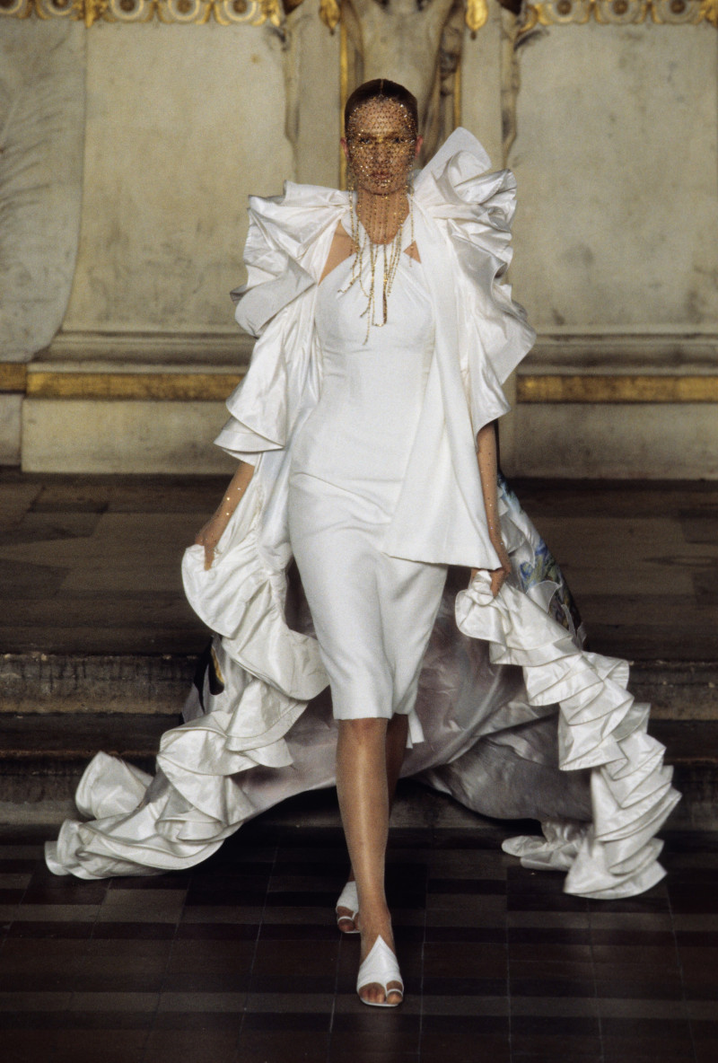 Givenchy Haute Couture fashion show for Spring/Summer 1997