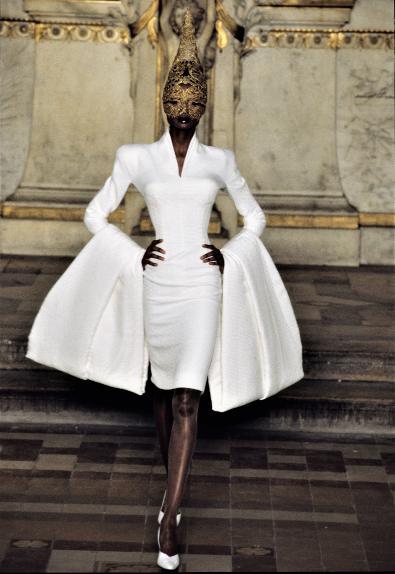 Givenchy Haute Couture fashion show for Spring/Summer 1997