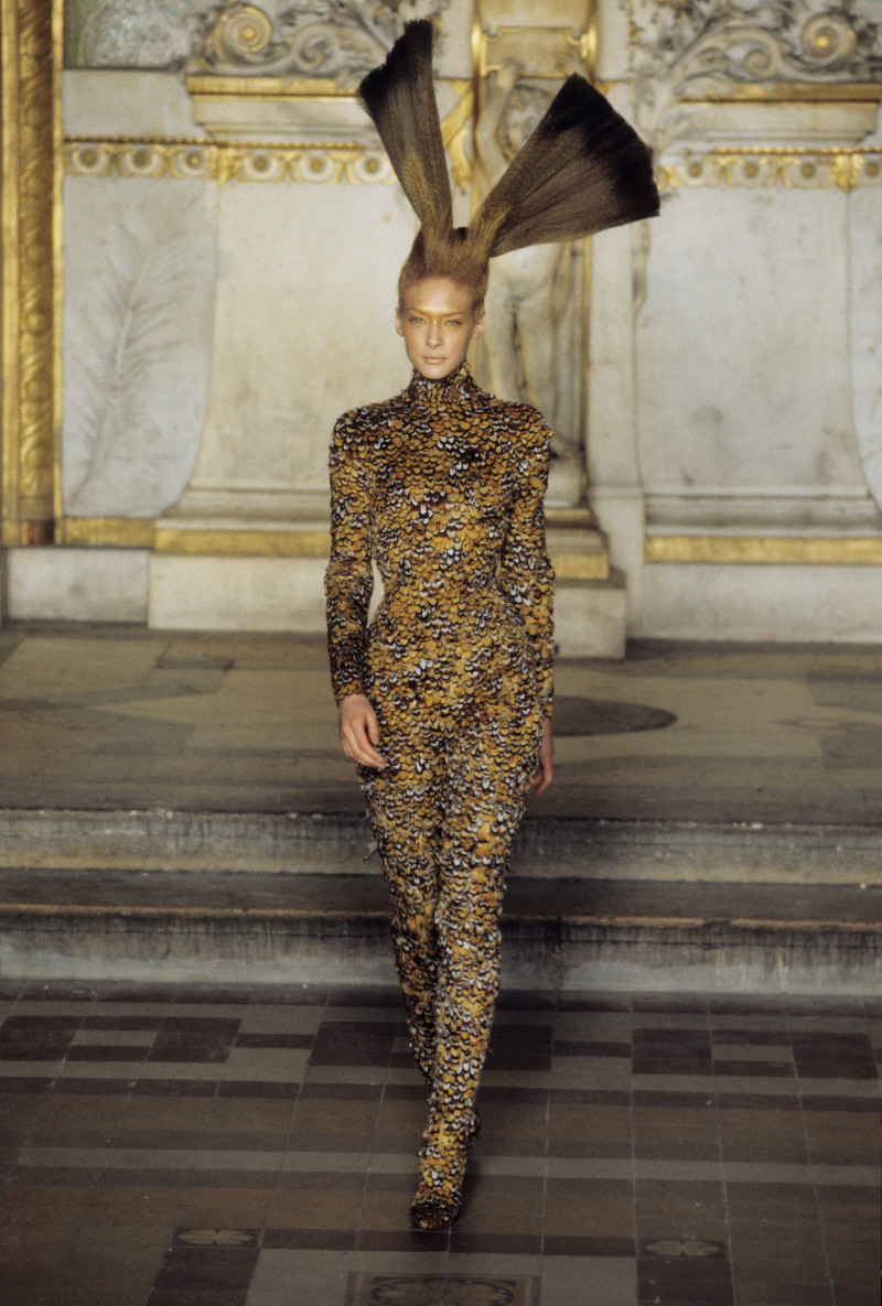Givenchy Haute Couture fashion show for Spring/Summer 1997