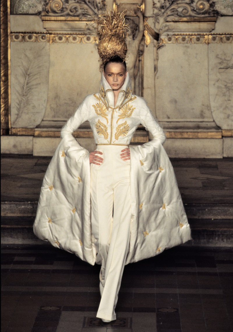 Givenchy Haute Couture fashion show for Spring/Summer 1997
