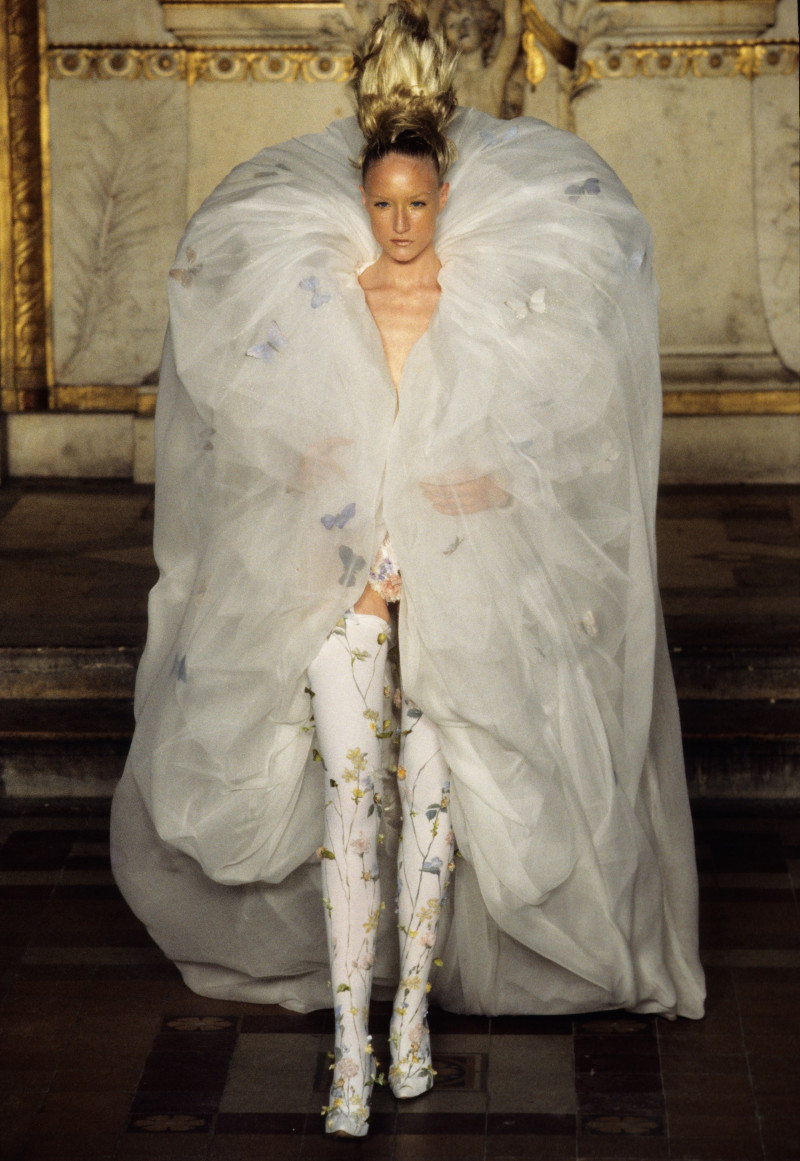 Givenchy Haute Couture fashion show for Spring/Summer 1997