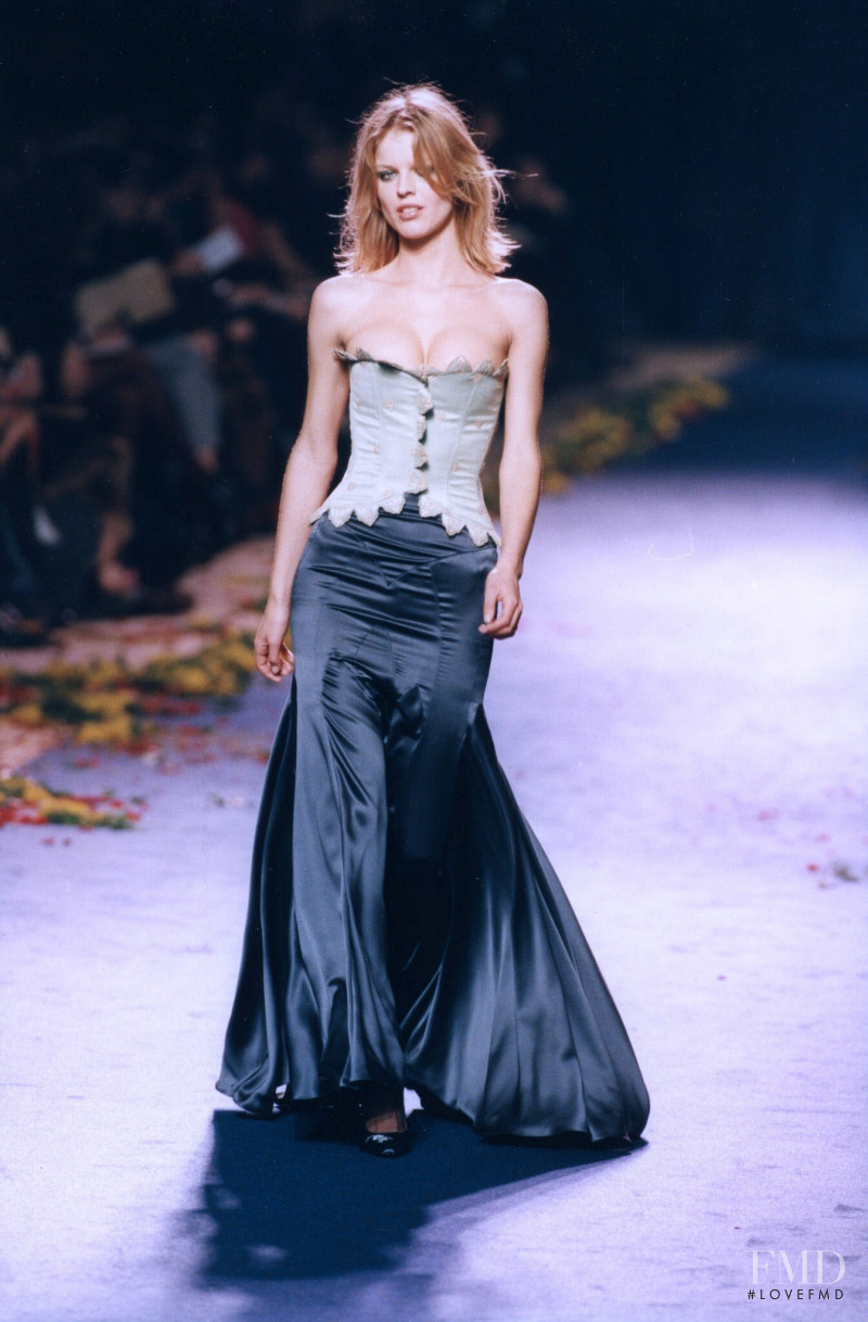 Eva Herzigova featured in  the Chloe fashion show for Autumn/Winter 1998