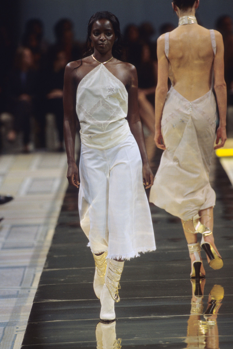 Chloe fashion show for Spring/Summer 2000