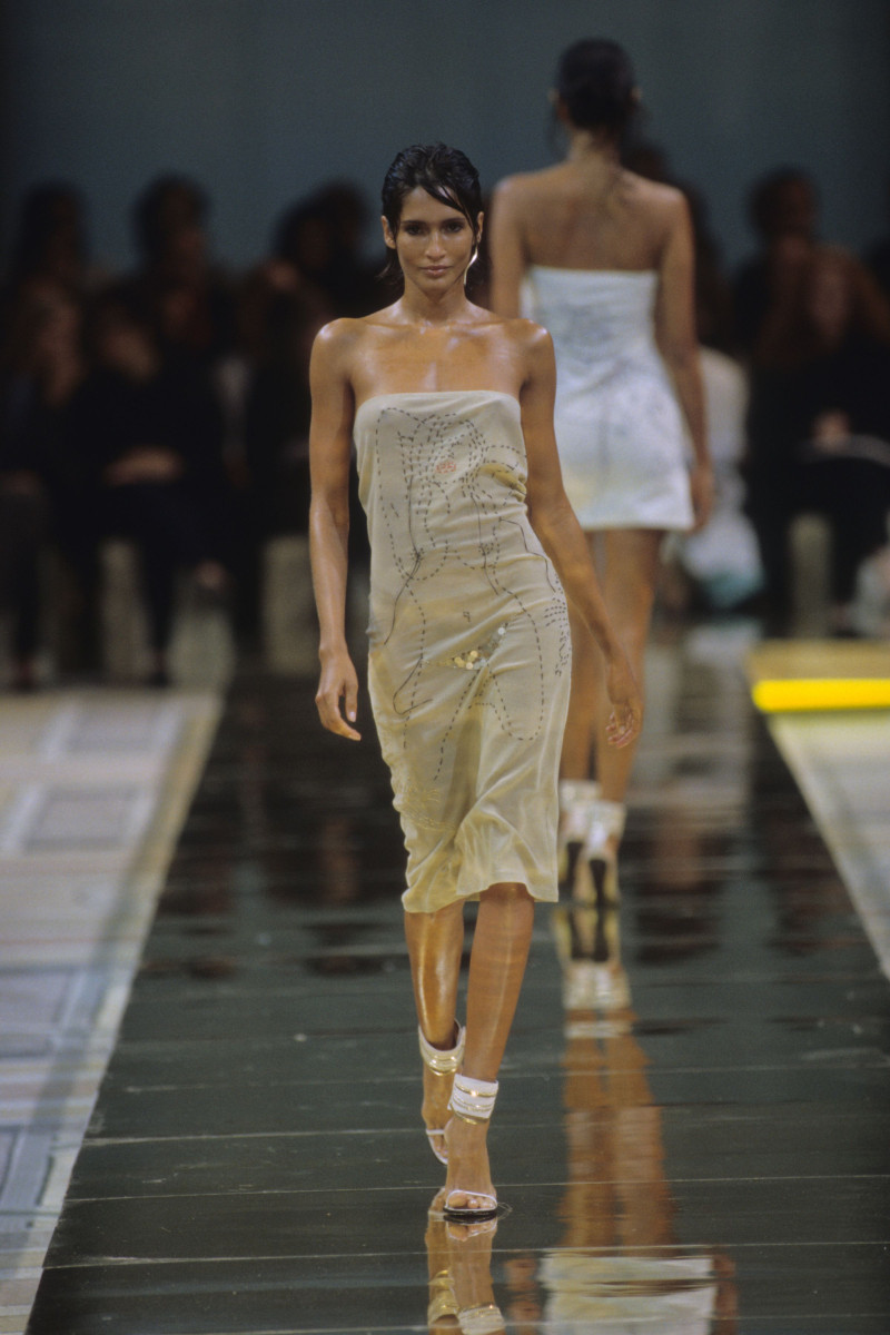 Chloe fashion show for Spring/Summer 2000