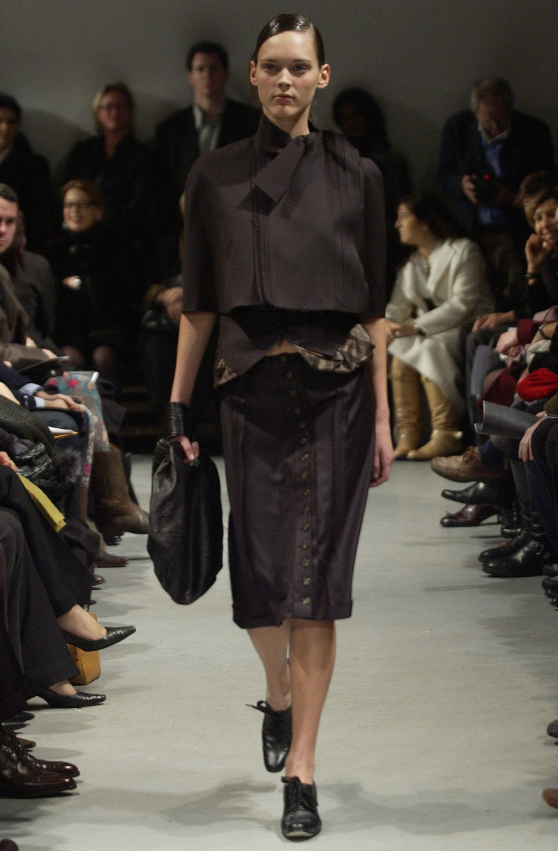 Anne Valerie Hash fashion show for Spring/Summer 2004