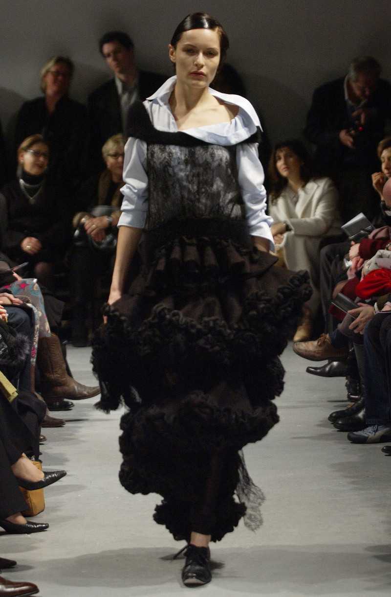 Anne Valerie Hash fashion show for Spring/Summer 2004