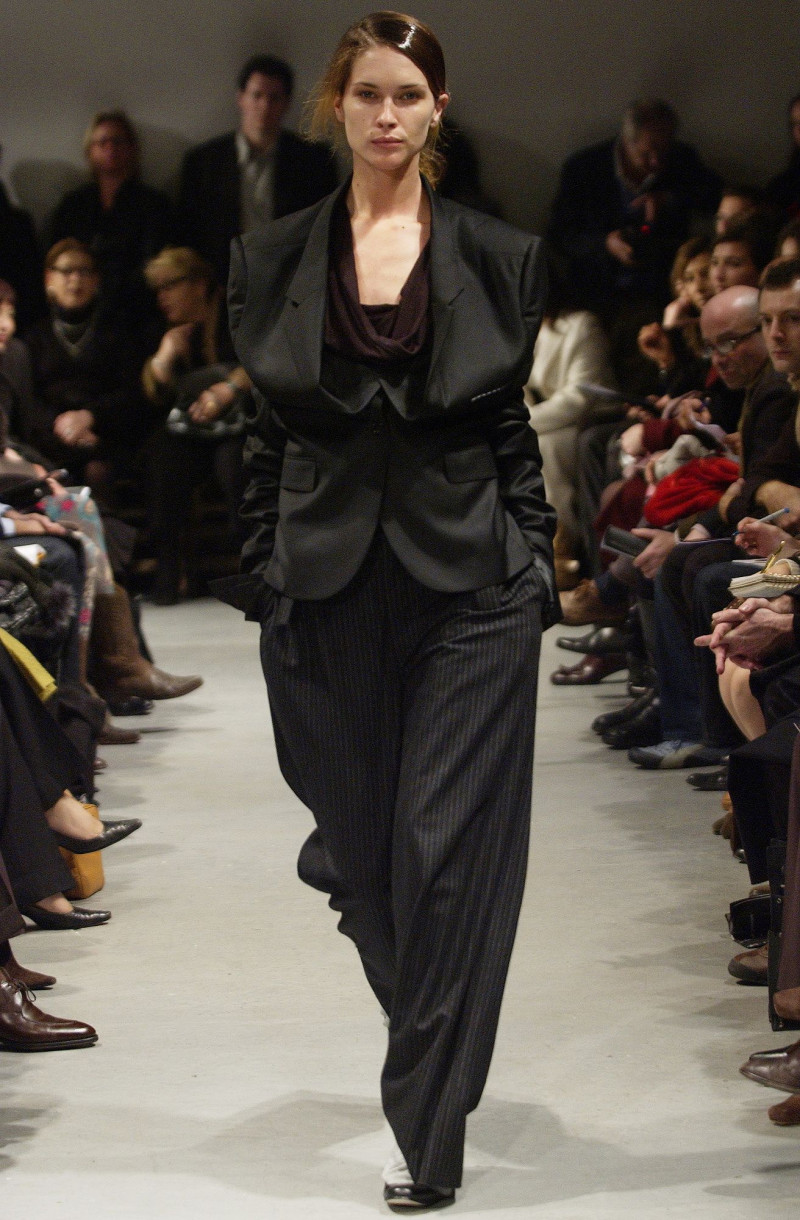 Anne Valerie Hash fashion show for Spring/Summer 2004
