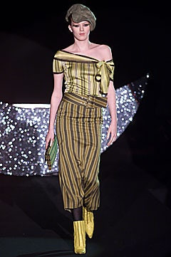 Antonio Berardi fashion show for Autumn/Winter 2001