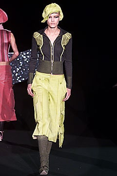 Antonio Berardi fashion show for Autumn/Winter 2001