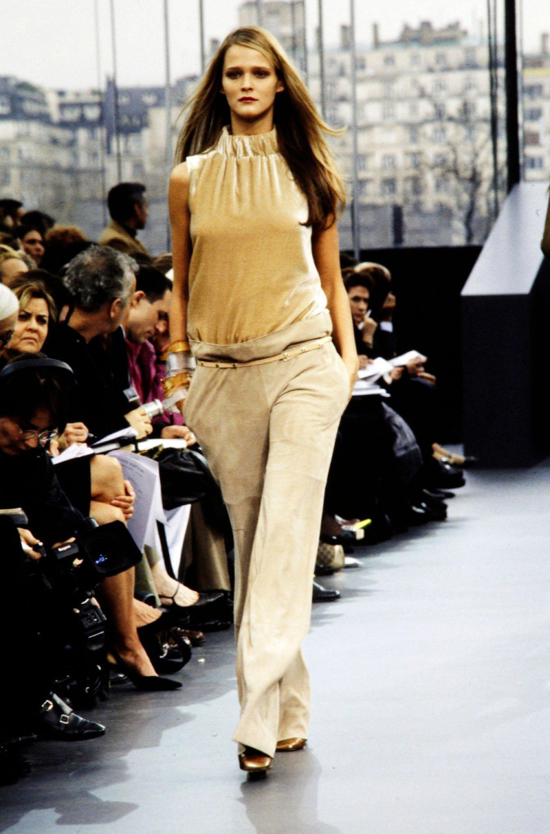 Carmen Kass featured in  the Louis Vuitton fashion show for Autumn/Winter 1999