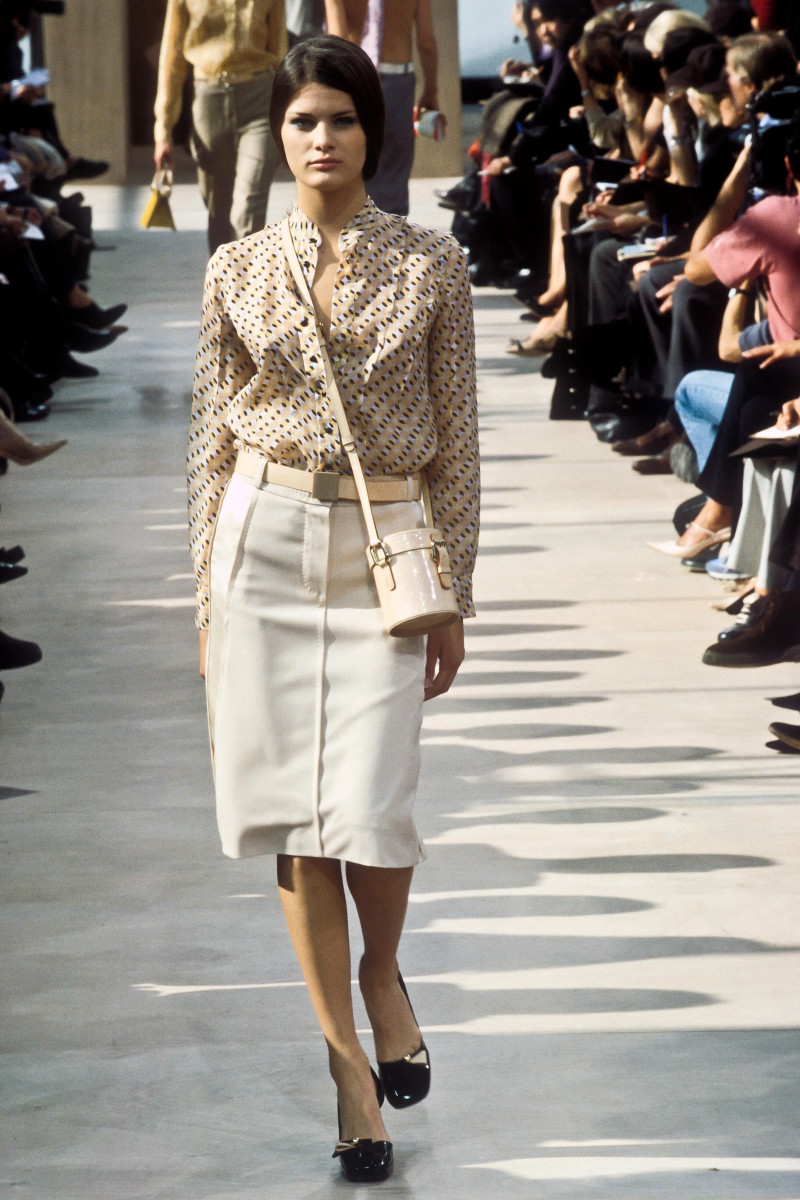 Isabeli Fontana featured in  the Louis Vuitton fashion show for Spring/Summer 2000
