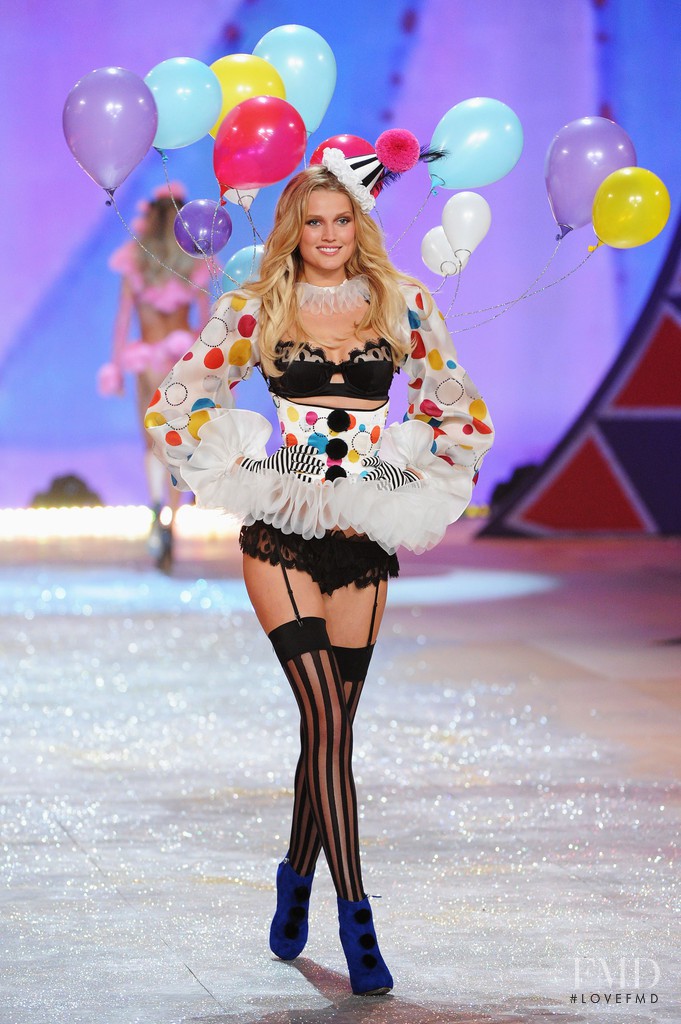Toni Garrn featured in  the Victoria\'s Secret fashion show for Christmas 2012