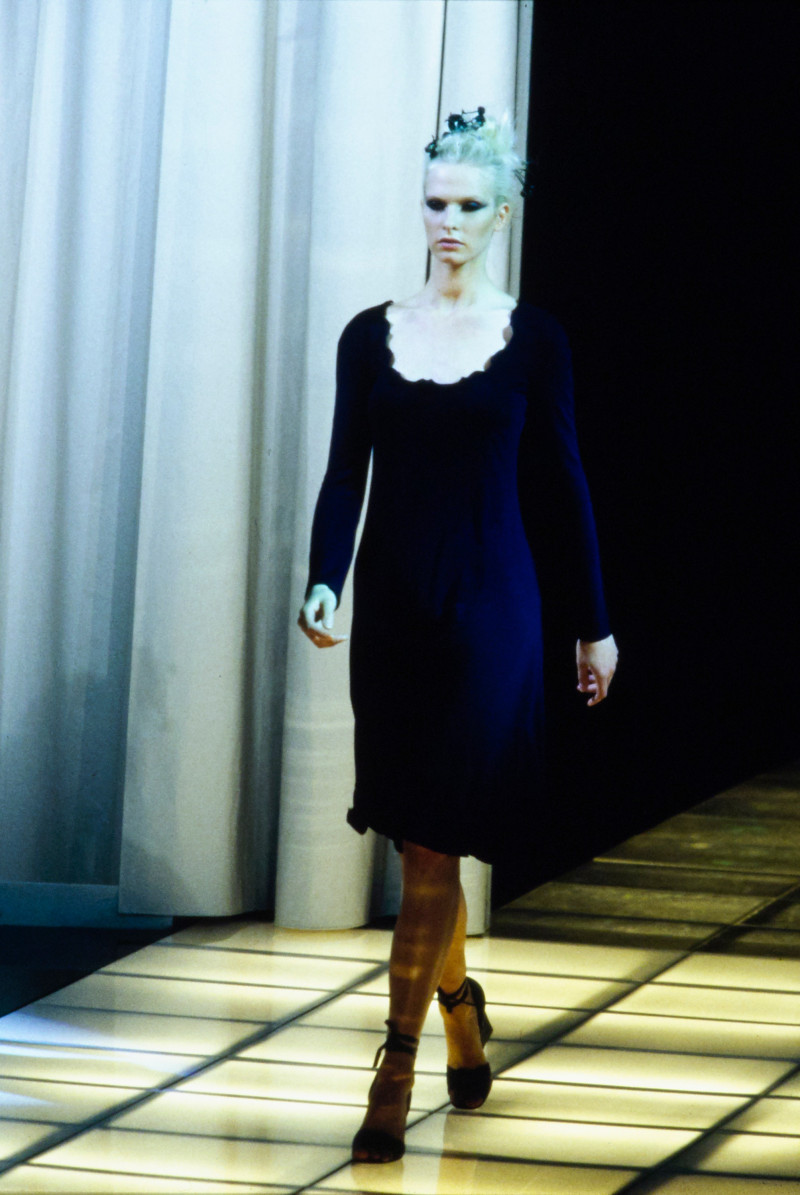Versace fashion show for Spring/Summer 1997