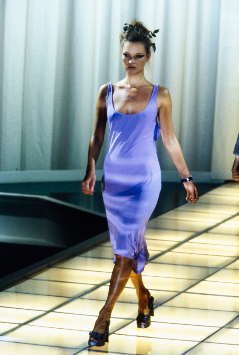 Versace fashion show for Spring/Summer 1997
