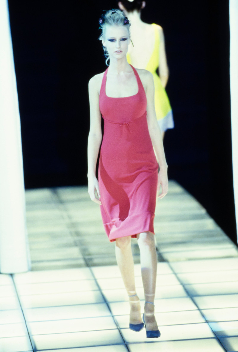 Versace fashion show for Spring/Summer 1997