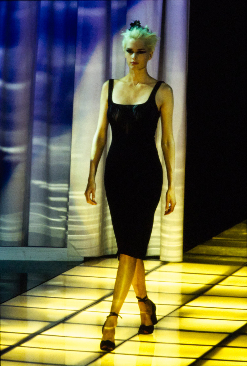 Versace fashion show for Spring/Summer 1997