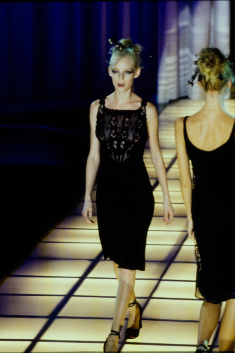 Versace fashion show for Spring/Summer 1997