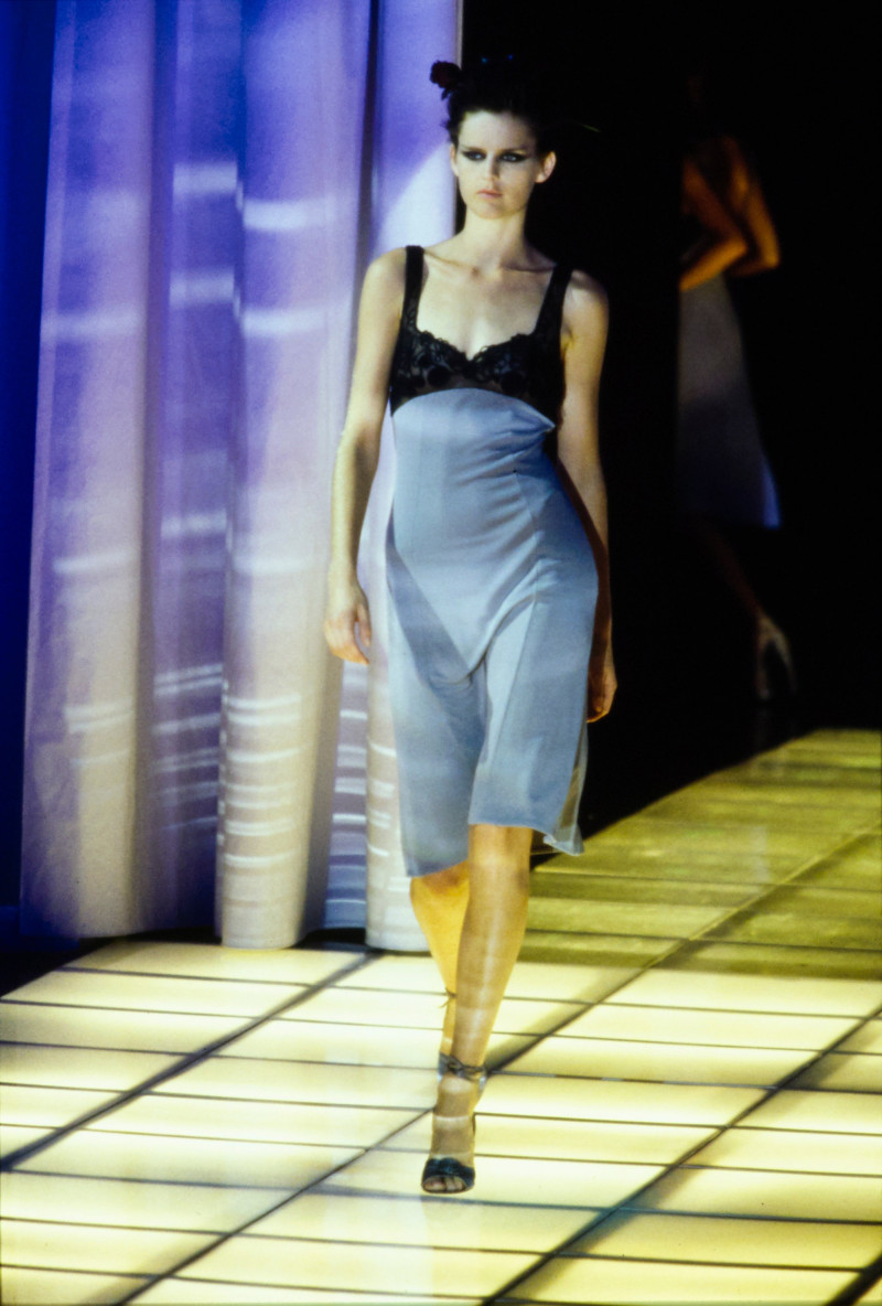Versace fashion show for Spring/Summer 1997