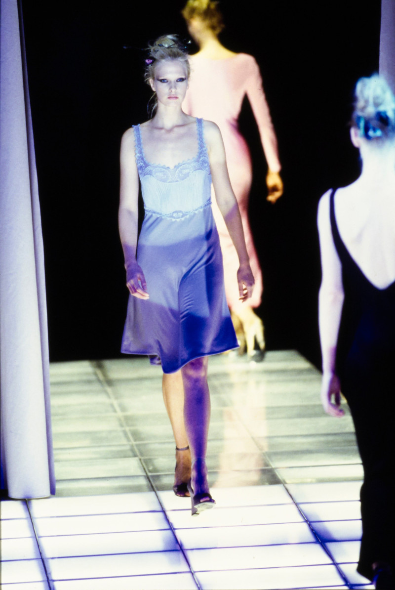 Versace fashion show for Spring/Summer 1997