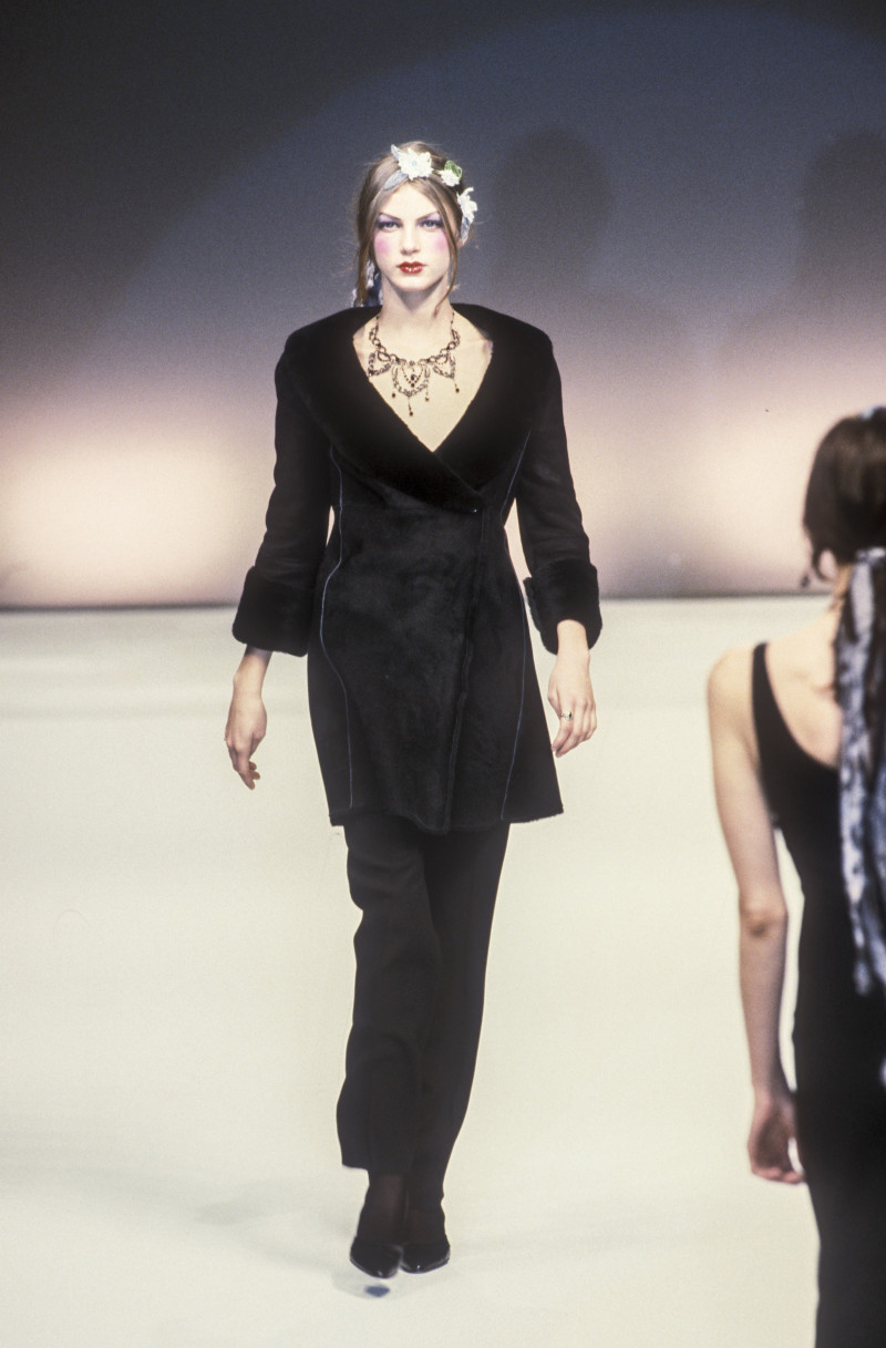 Angela Lindvall featured in  the Blumarine fashion show for Autumn/Winter 1998