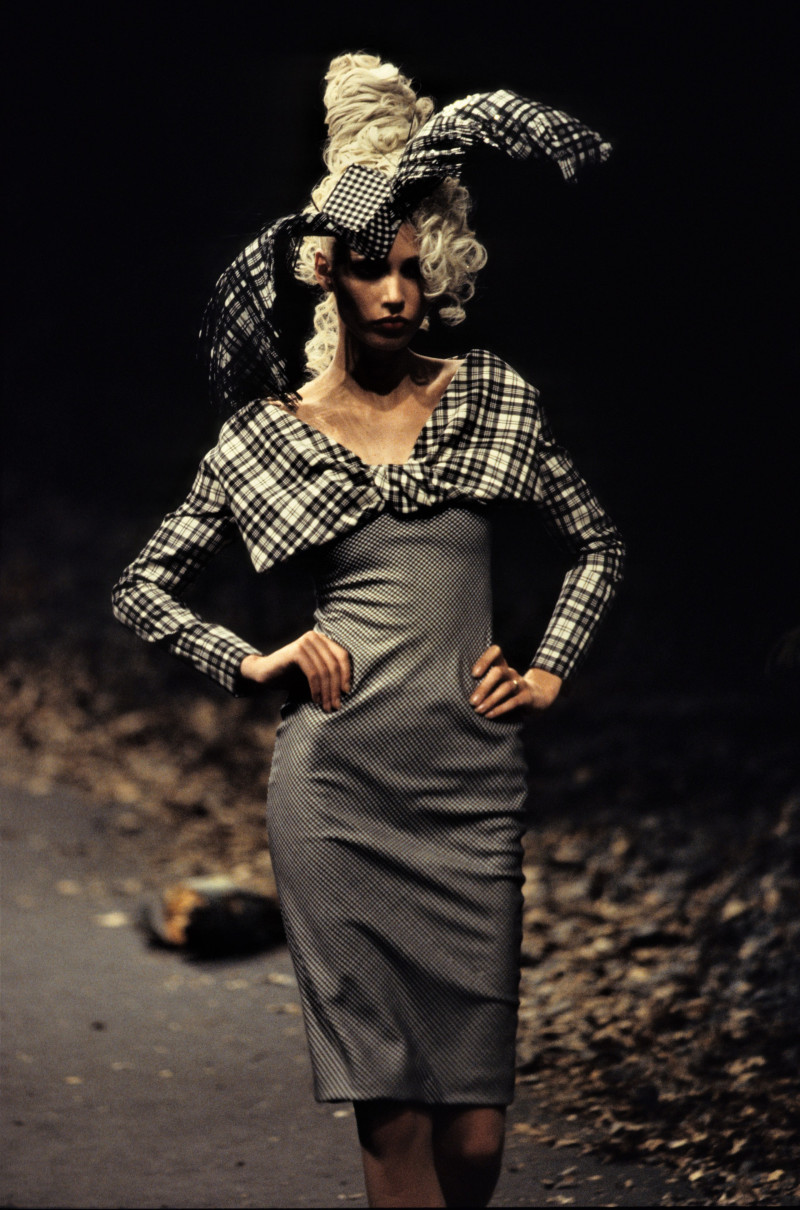 Givenchy Haute Couture fashion show for Autumn/Winter 1996