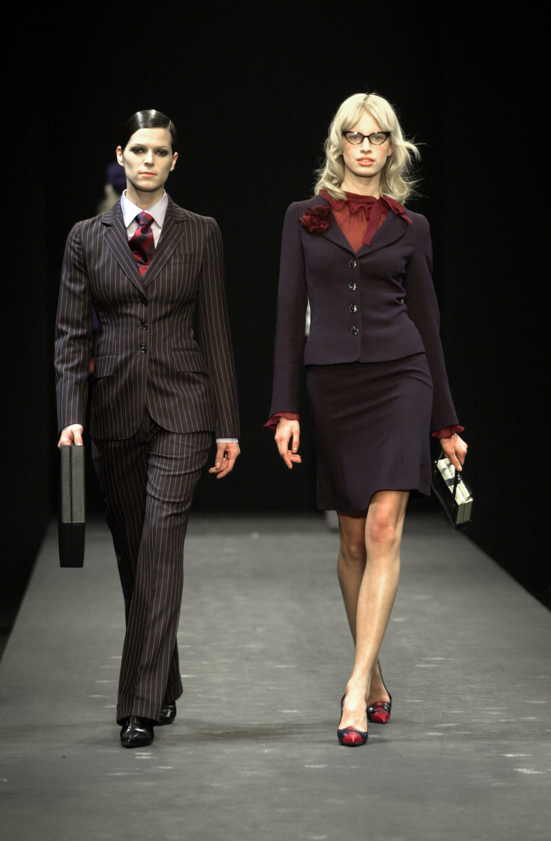 Karolina Kurkova featured in  the Moschino fashion show for Autumn/Winter 2001