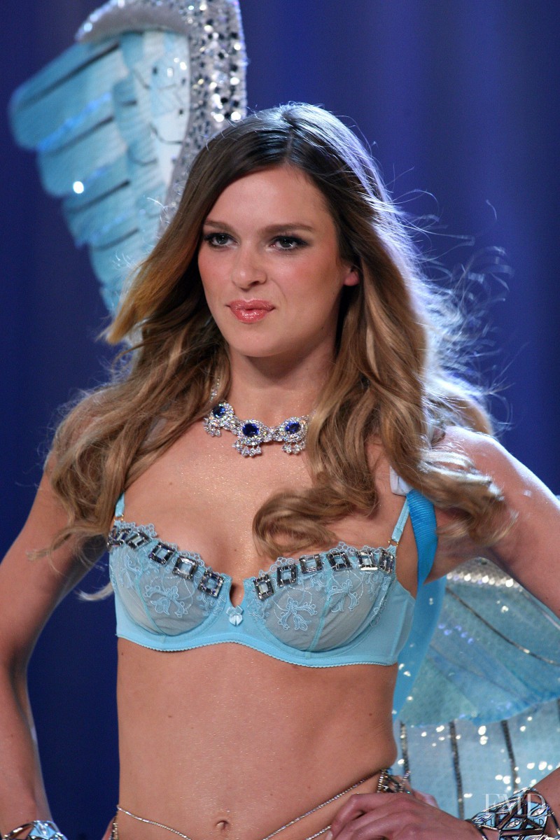 Elise Crombez featured in  the Victoria\'s Secret fashion show for Christmas 2007