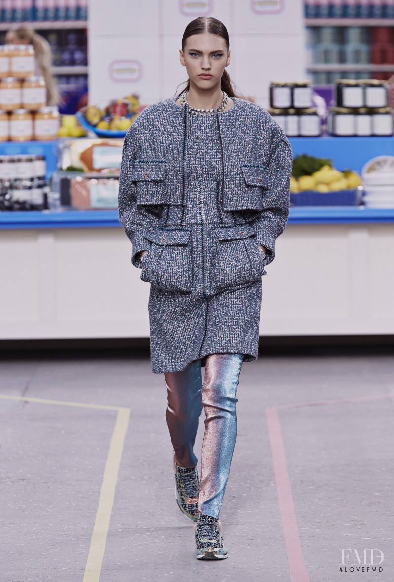 Maggie Jablonski featured in  the Chanel fashion show for Autumn/Winter 2014