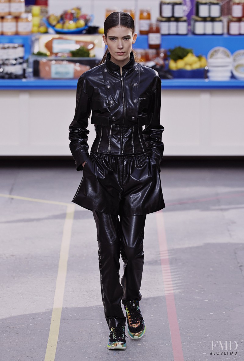 Zuzu Tadeushuk featured in  the Chanel fashion show for Autumn/Winter 2014