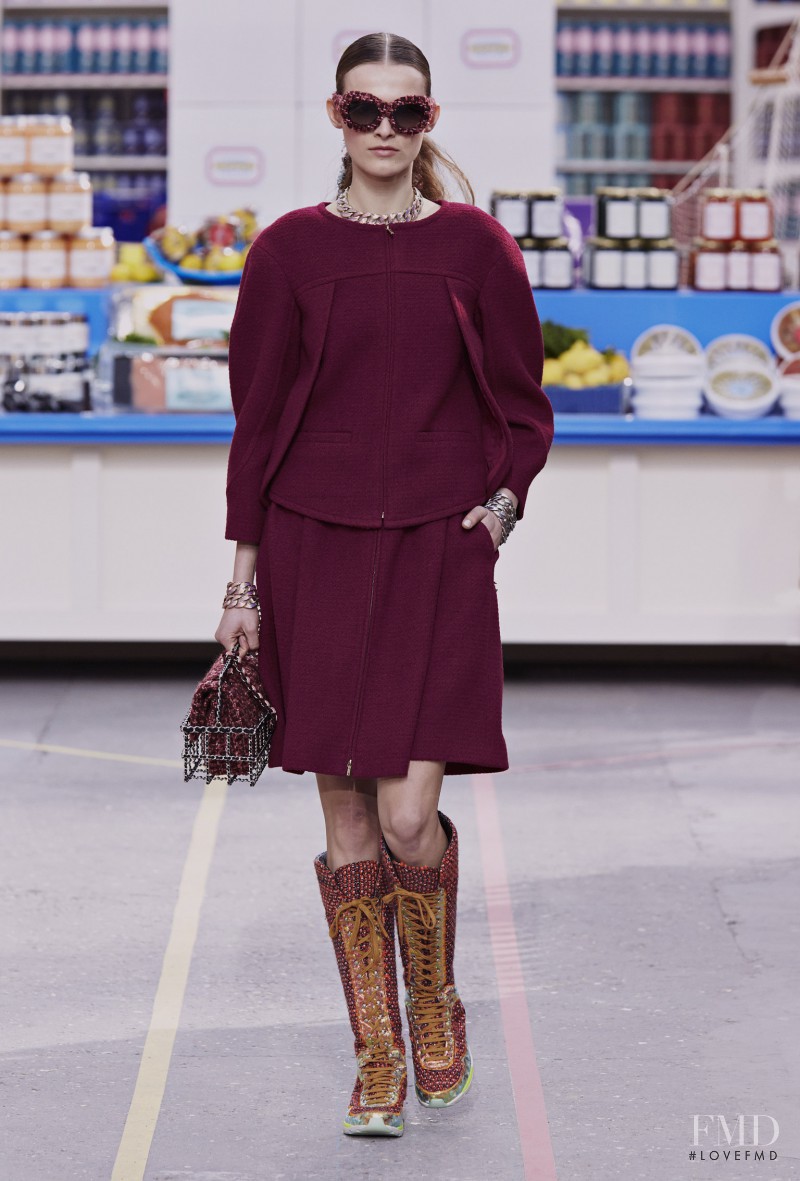 Emma  Oak featured in  the Chanel fashion show for Autumn/Winter 2014