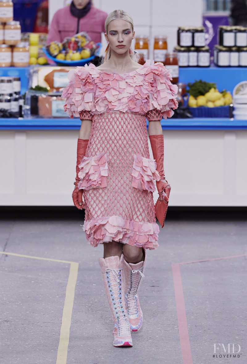 Sasha Luss featured in  the Chanel fashion show for Autumn/Winter 2014