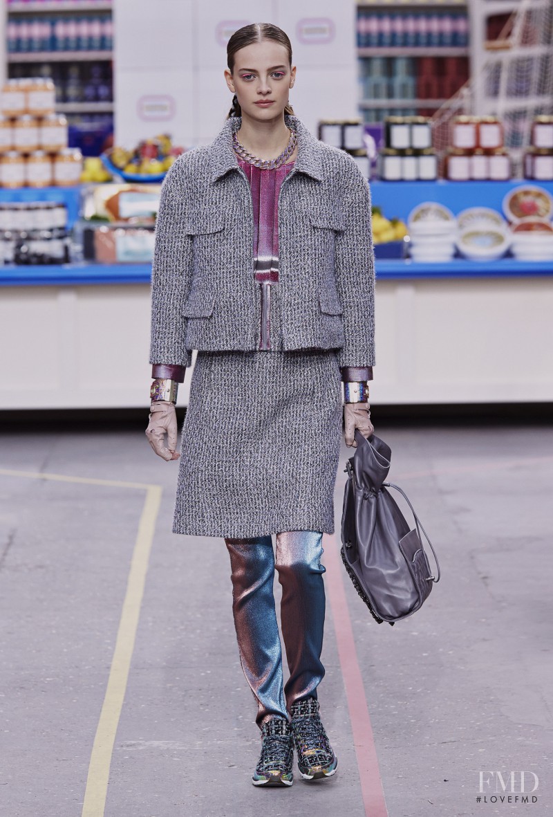 Ine Neefs featured in  the Chanel fashion show for Autumn/Winter 2014