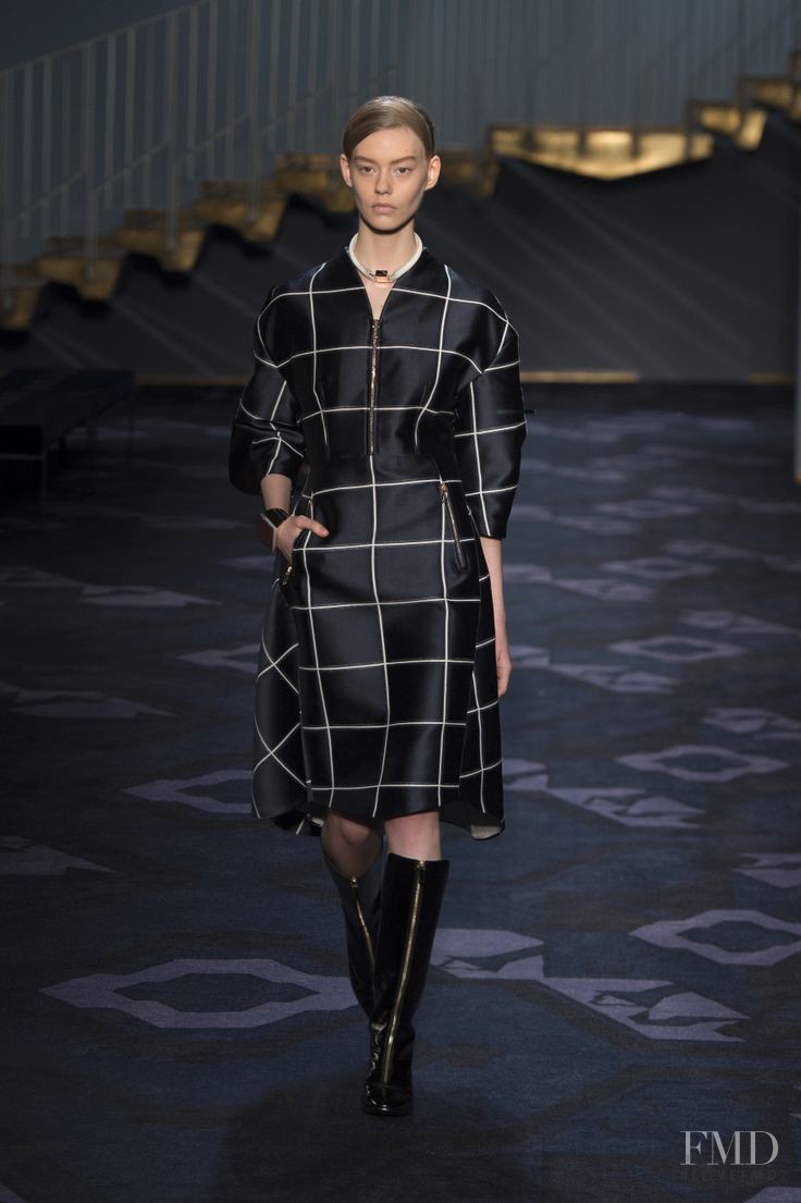 Ondria Hardin featured in  the Tod\'s fashion show for Autumn/Winter 2014