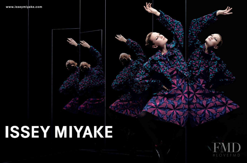 Issey Miyake advertisement for Spring/Summer 2015