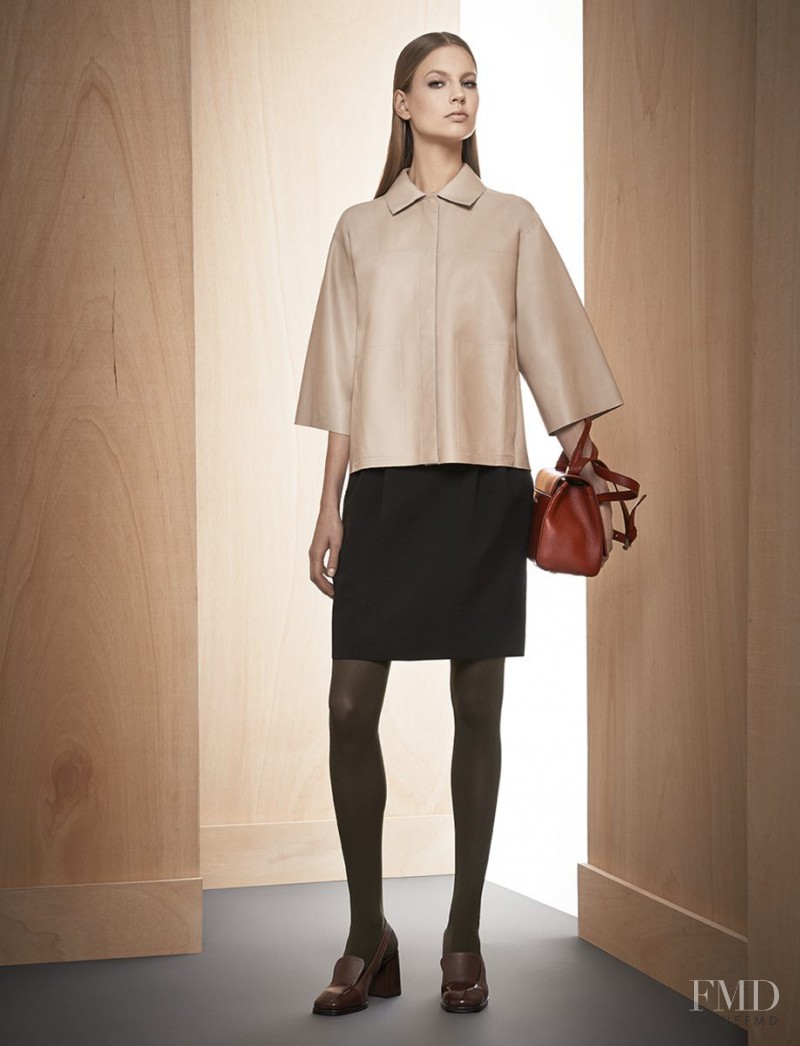 Elisabeth Erm featured in  the Max Mara fashion show for Pre-Fall 2014